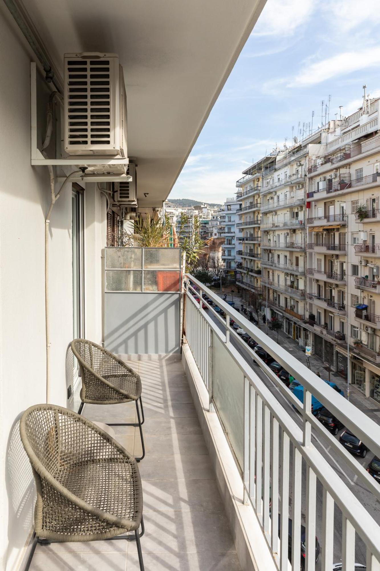 Estelle By Halu!, Elegant And Luxurious 2Bd Apartment เทสซาโลนิกิ ภายนอก รูปภาพ